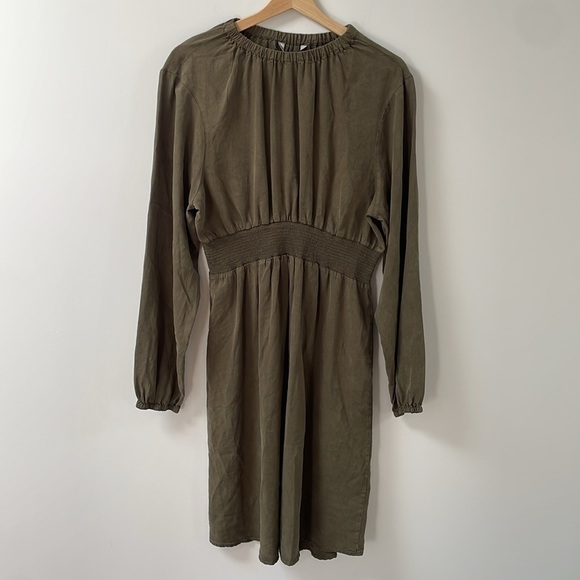 Velvet Heart Clarita Olive Dress Green Tencel Longsleeve Smocked Waist Large New - Picture 5 of 11